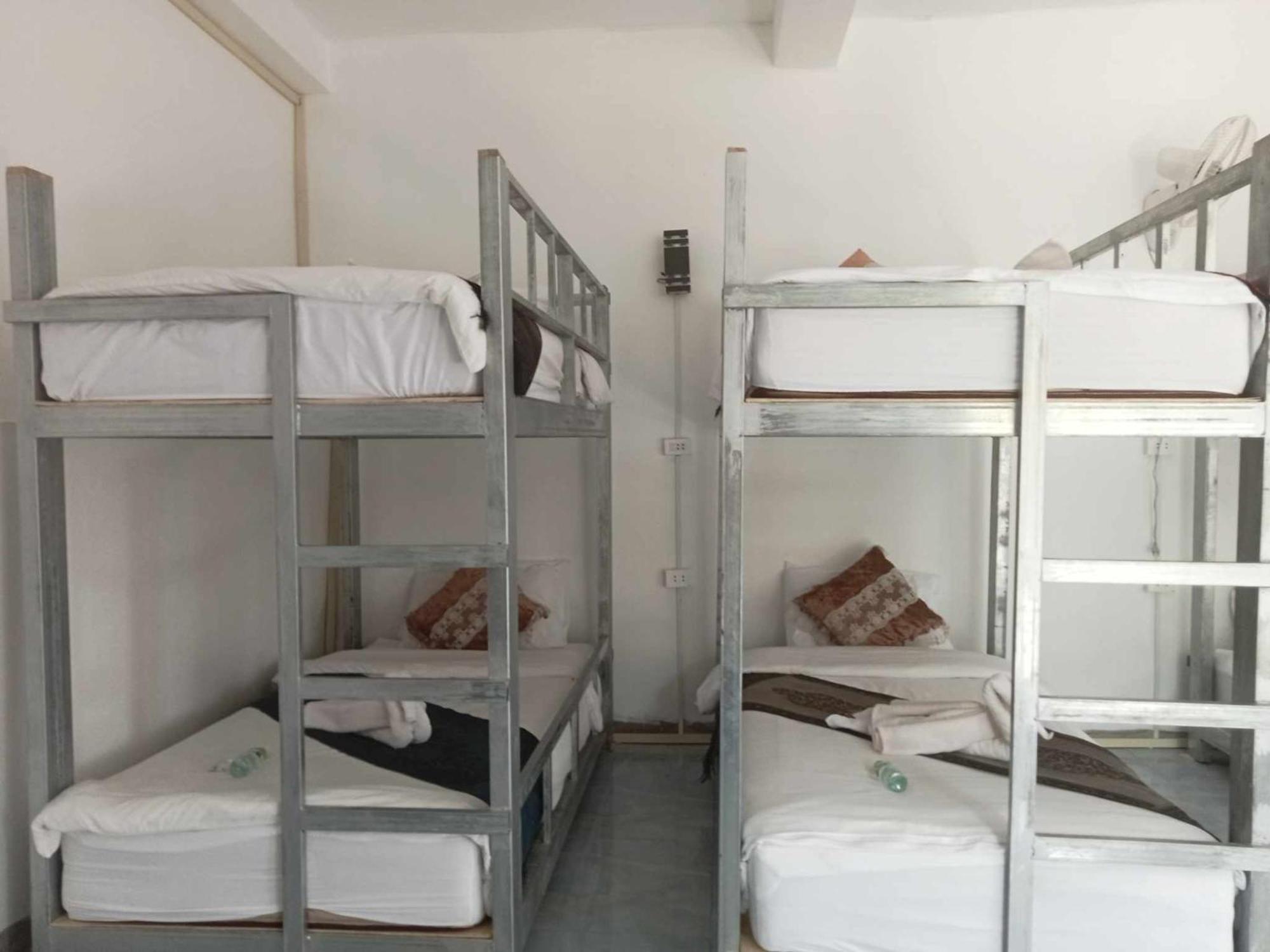 Appartamento Mekong Backpackers Muang Pakbèng Esterno foto