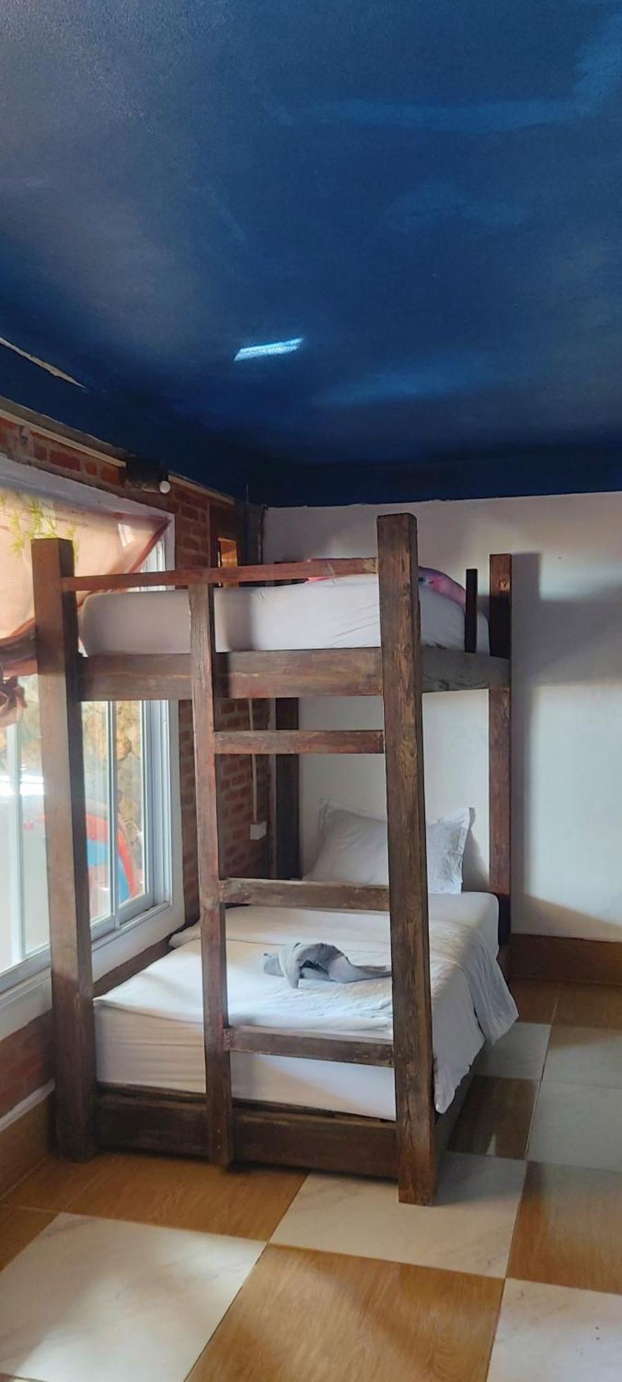 Appartamento Mekong Backpackers Muang Pakbèng Esterno foto