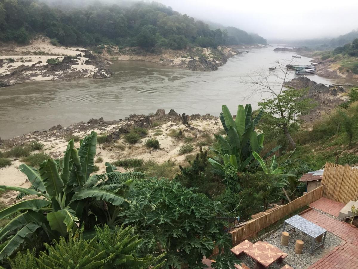 Appartamento Mekong Backpackers Muang Pakbèng Esterno foto